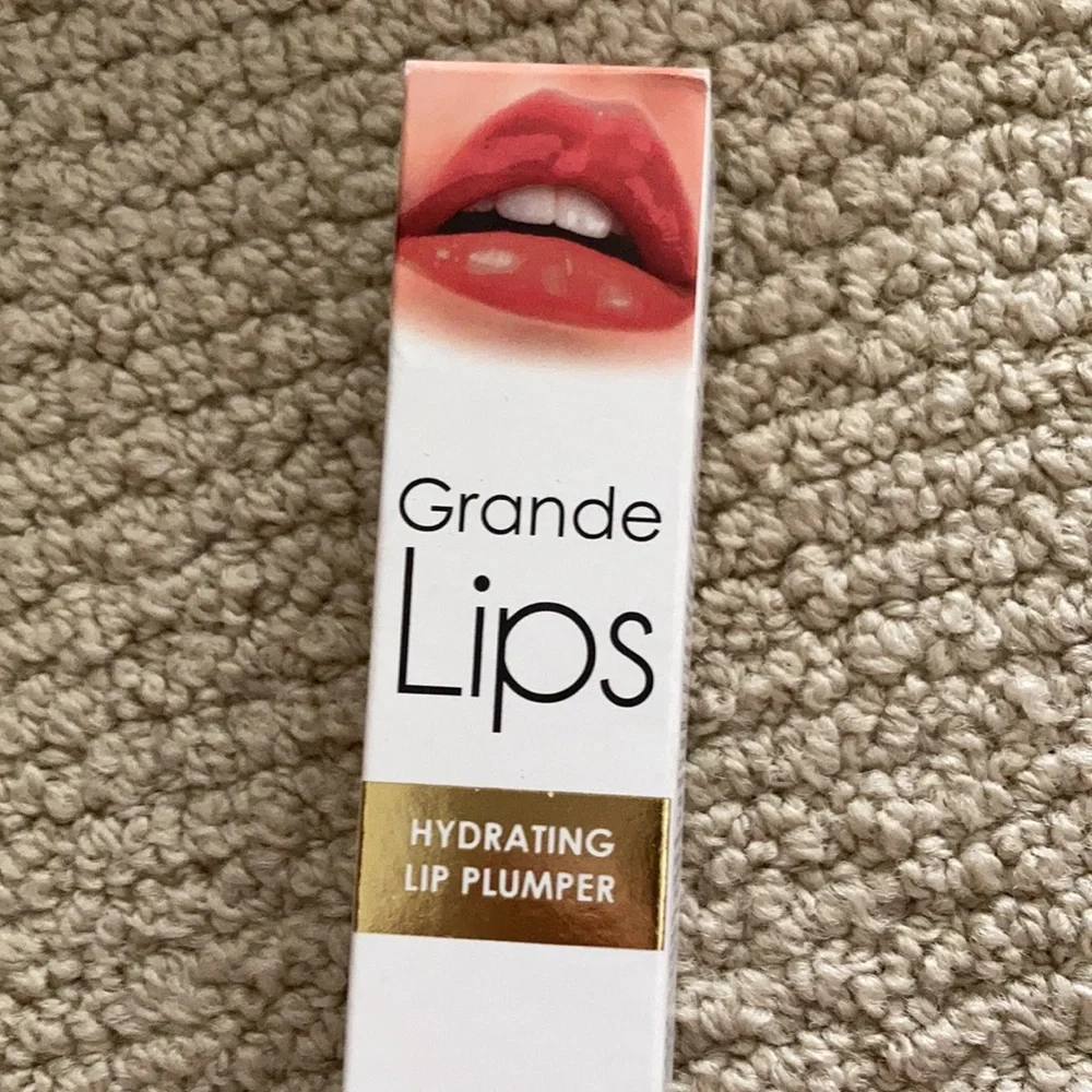 Grande Lips bundle this